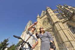 Cattedrale di Sainte Croix in centro a Orléans. La città si può visitare senza problemi anche in bicicletta - foto © JDamase CRT Centre Val de Loire