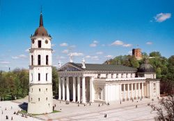 Cattedrale di Vilnius (Katedrala) e caratteristico ...