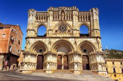Tra i gioielli di Cuenca (Castiglia-La Mancia, Spagna) c'è la Cattedrale gotica di Santa Maria e San Giuliano, costruita in epoca medievale su una preesistente moschea araba. Nel ...