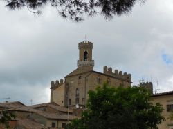 Centro Volterra Palazzo dei Priori - © Giovanni Mazzoni (Giobama)