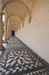 Certosa di San Martino, Napoli: dettaglio del compleso del chiostro - © edella / Shutterstock.com