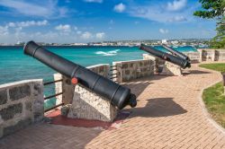 I cannoni del Charles Fort a Bridgetown, capitale di Barbados, dal 2011 dichiarata Patrimonio dell'umanità dall'UNESCO - © Philip Willcocks / Shutterstock.com 
