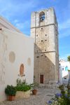 Chiesa di S Elia a Peschici in Puglia. E' il santo patrono della città, che viene festeggiato a metò luglio, tra i giorni 19 e 21  - © honorius77 / Shutterstock.com ...