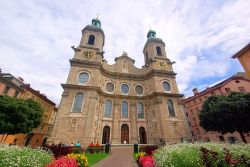 Il Duomo di  San Giacomo (Dom zu St. Jakob) a Innsbruck: è considerato uno dei capolavori del barocco tirolese in Austria - © LianeM / Shutterstock.com