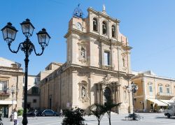 Chiesa Santa Maria D'Itria a Niscemi, provincia di Caltanissetta, Sicilia. Sorge in piazza Vittorio Emanuele III°; ricostruita dopo il terremoto del 1693 grazie al contributo della popolazione, ...