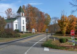 Chiesa a Niagara Falls, Canada: chi volesse abbandonare per un po' il caos della città ed allontanarsi dalla zona turistica, potrebbe scoprire aspetti più autentici dello stato ...