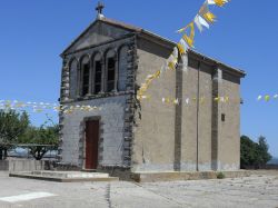 La Chiesa campestre di San Pietro si trova alla periferia di Pozzomaggiore, provincia di Sassari in Sardegna - © Alessionasche1990 - Wikipedia