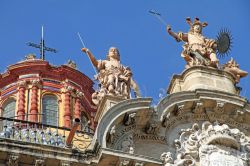 La Chiesa de San Luis di Siviglia fu costruita ...