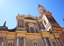 Chiesa di San michele a Mentone (Menton) in Francia - © gualtiero boffi / Shutterstock.com