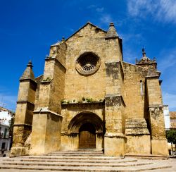 La chiesa di Santa Marina in centro a Cordova (Cordoba) la città della Spagna nell'Andalusia settentrionale - © sokolovsky / Shutterstock.com