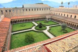 Lo splendido Chiostro del  Duomo di Monreale, che dovrebbe diventare uno dei prossimi Patrimoni dell'Umanità dell' UNESCO  in Italia - © mary416 / Shutterstock.com ...