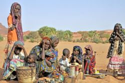 Ciad nomadi deserto Sahara - Foto di Giulio Badini / I Viaggi di Maurizio Levi