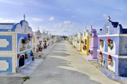 Cimitero cattolico di Santa Ana, si trova a Noord Aurba - © meunierd / Shutterstock.com 
