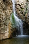 Tra i monti Troodos di Cipro, passeggiando lungo sentieri più o meno impervi, avvisterete scorci incontaminati e meraviglie naturali come le cascate Millomeri - © Palis ...