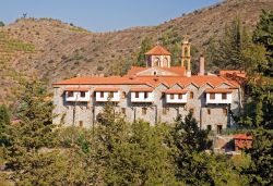 Il monastero di Machairas, situato a 40 km circa da Nicosia e a pochi passi dal villaggio di Lazanias (Cipro), risale al XII secolo ed è dedicato alla Vergine Maria. Abbarbicato tra i ...