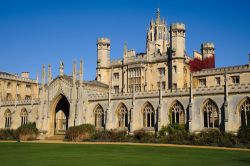 St.John College a Cambridge, Inghilterra - E' uno dei college più ricchi all'interno dell'Università di Cambridge, il più ricco in assoluto a livello di finanziamenti ...