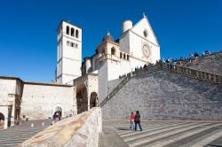 Il complesso monumentale della Basilica di San Francesco d'Assisi. Il 16 luglio del 1228, a soli due anni dalla sua morte, Francesco venne proclamato santo da papa Gregorio IX°. Il giorno ...
