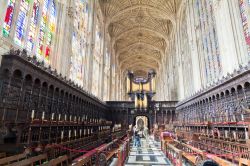 Coro del King's College, capolavoro gotico di Cambridge, Inghilterra - Spesso chiamato King's all'interno dell'Università di Cambridge, questo college britannico vanta ...