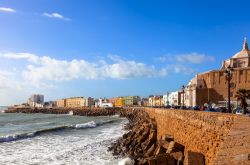 Costa e lungomare della città di Cadice in Spagna - © liquid studios / Shutterstock.com