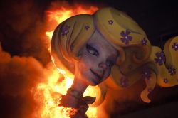 Cremà la notte dei fuochi delle las Fallas ...