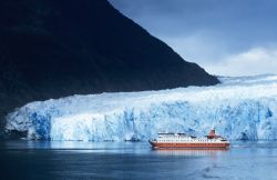 Una Crociera alla Laguna San Rafael in Cile. le barche in genere provengono da Puerto Chacabuco, ma vengono organizzati tour con partenze direttamente da Puerto Montt. In questo caso l'escursione ...