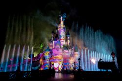 Disneyland Paris: il castello di notte