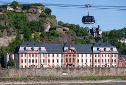 Ehrenbreitstein la famosa fortezza sul fiume Reno a Coblenza. Siamo nella regione della Renania - Palatinato in Germania - © Jo Chambers / Shutterstock.com