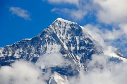 La parete nord dell'Eiger. Si tratta di una montagna molto diffcile da scalare, sia tra le cime delle delle Alpi che considerando tutte le più ardite vie alpinistiche del mondo. Si ...