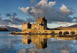 Eilean Donan il famoso castello della Scozia ...