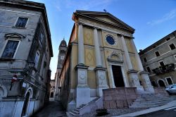 Facciata della Chiesa Parrocchiale di San Lorenzo ...