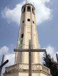 Faro Voltiano a Brunate - Il nome ci rivela che questa costruzione ottagonale, alta 29 metri è dedicata al grande Alessandro Volta. Fu eretto nel 1927, per celebrare il centenario della ...