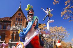 Festa di primavera a Valencia Las Fallas - © Matej Kastelic / Shutterstock.com 