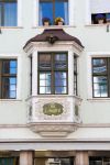 Un classico bovindo, finestra tipica di Sciaffusa e più in generale della Svizzera settentrionale - © Yu Lan / Shutterstock.com
