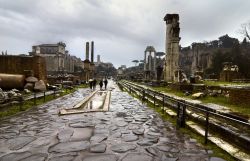 Foro di Roma in autunno, con pioggia - © ...