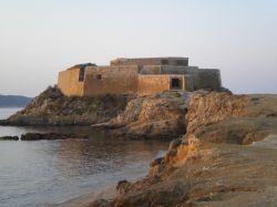 il forte dell' Isola di Porquerolles, arcipelago ...