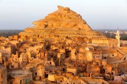 Fortezza di Shali, nel cuore della Oasi di Siwa in Egitto - © Nickolay Vinokurov / Shutterstock.com