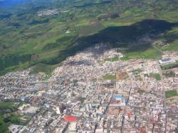 La città di Ipiales vista dall'alto. La sola Ipiales conta circa centomila abitanti, ma nell'intero conglomerato urbano si calcola che ne vivano almeno 160.000.