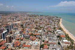 Fotografia aerea di Joao Pessoa e la sua spiaggia ...