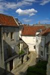 Fotografia del centro di Loches, il borgo medievale che si trova nella Valle della Loira in Francia - © Pecold / Shutterstock.com