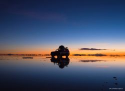 Fuoristrada al tramonto sul Salar de Uyuni in Bolivia - © Ian Parker / Evanescent Light Photography  qui per ordinare una stampa: buy photo