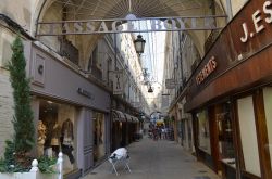 La galleria commerciale Passage Boyer nel centro di Carpentras, Francia.
