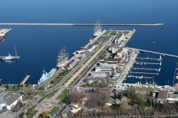 Gdynia: vista aerea del porto - © Kamil Macniak / Shutterstock.com