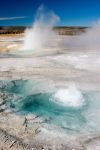 Geyser in azione a Yellowstone, il Parco Nazionale ...