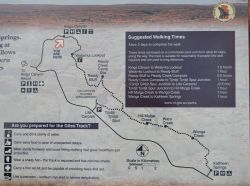 La Mappa del Giles Track, il sentiero più lungo del Kings Canyon, Australia - Tra le varie possibilità di trekking esiste anche questo percorso di 22 km, intitolato al famoso esploratore ...