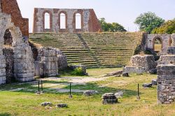 Gradinate del teatro romano di Gubbio - © LianeM / Shutterstock.com