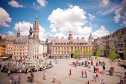 La Grande Place di Lille, l'affollata Piazza ...