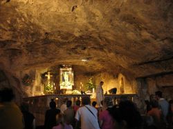 Grotta di San Michele Arcangelo sotto al Santuario omonimo