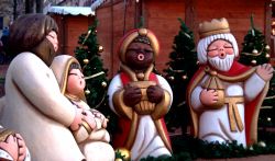 I Mercatini di Natale a Mantova: il Thun Winter Village si svolge nei giardini di Piazza Virgillana.