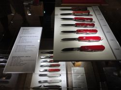 I famosi coltellini Svizzeri Victorinox, nel museo-store di Brunnen