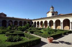 Il Giardino Segreto si trova nel Palazzo Ducale Gonzaga a Mantova e fa parte dell'appartamento di Isabella d'Este - © Luca Grandinetti / Shutterstock.com
